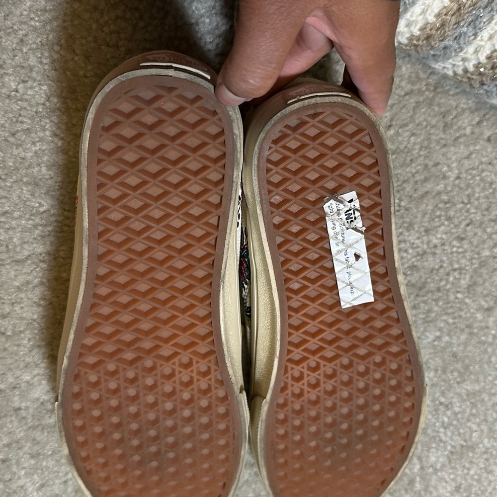 Vans - Picture 5 of 6